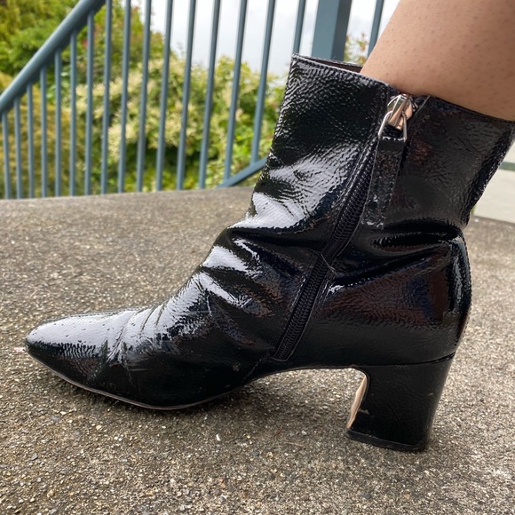 Urban Outfitters Black Shiny Booties - Picture 2 of 5
